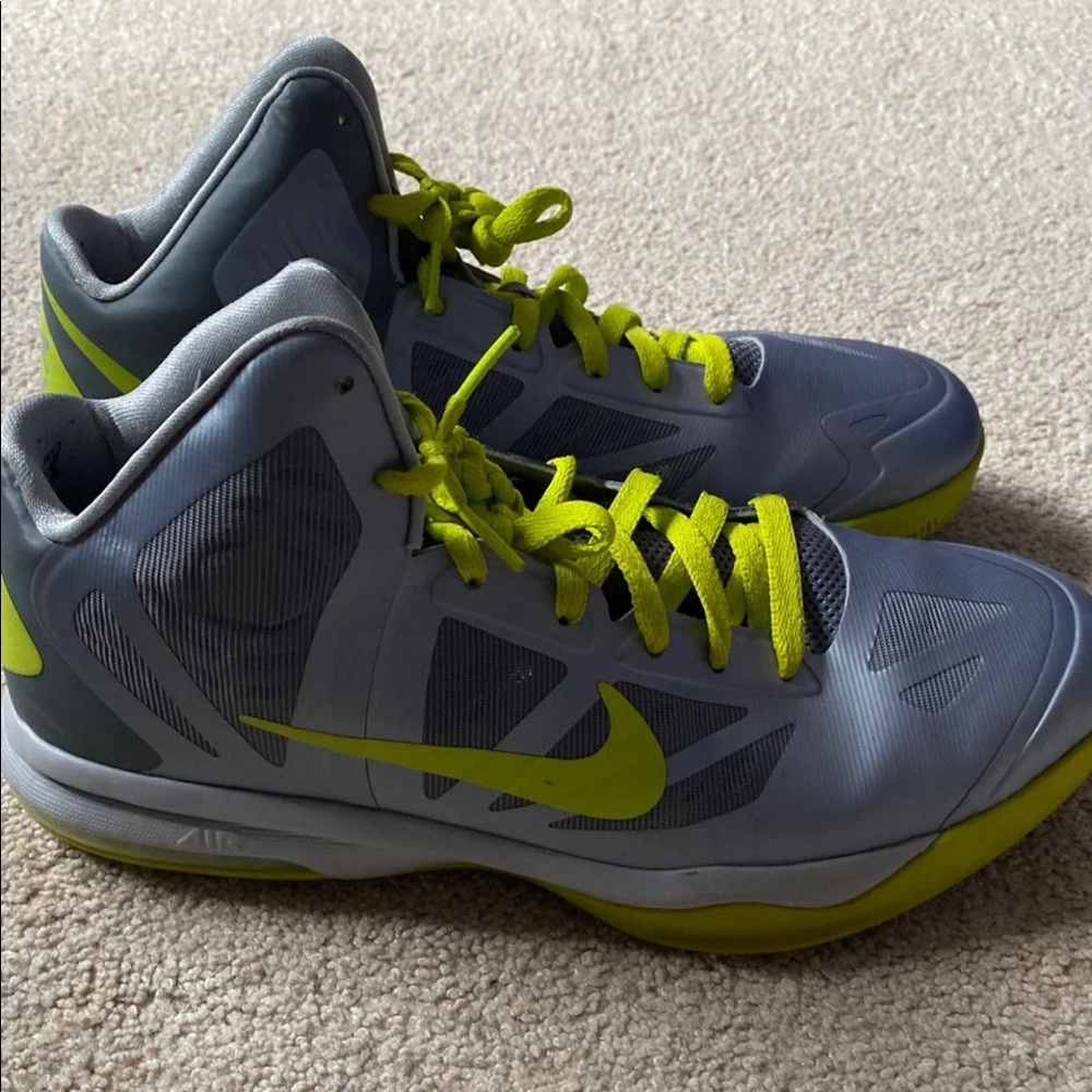 Nike Air Max - Picture 1 of 2